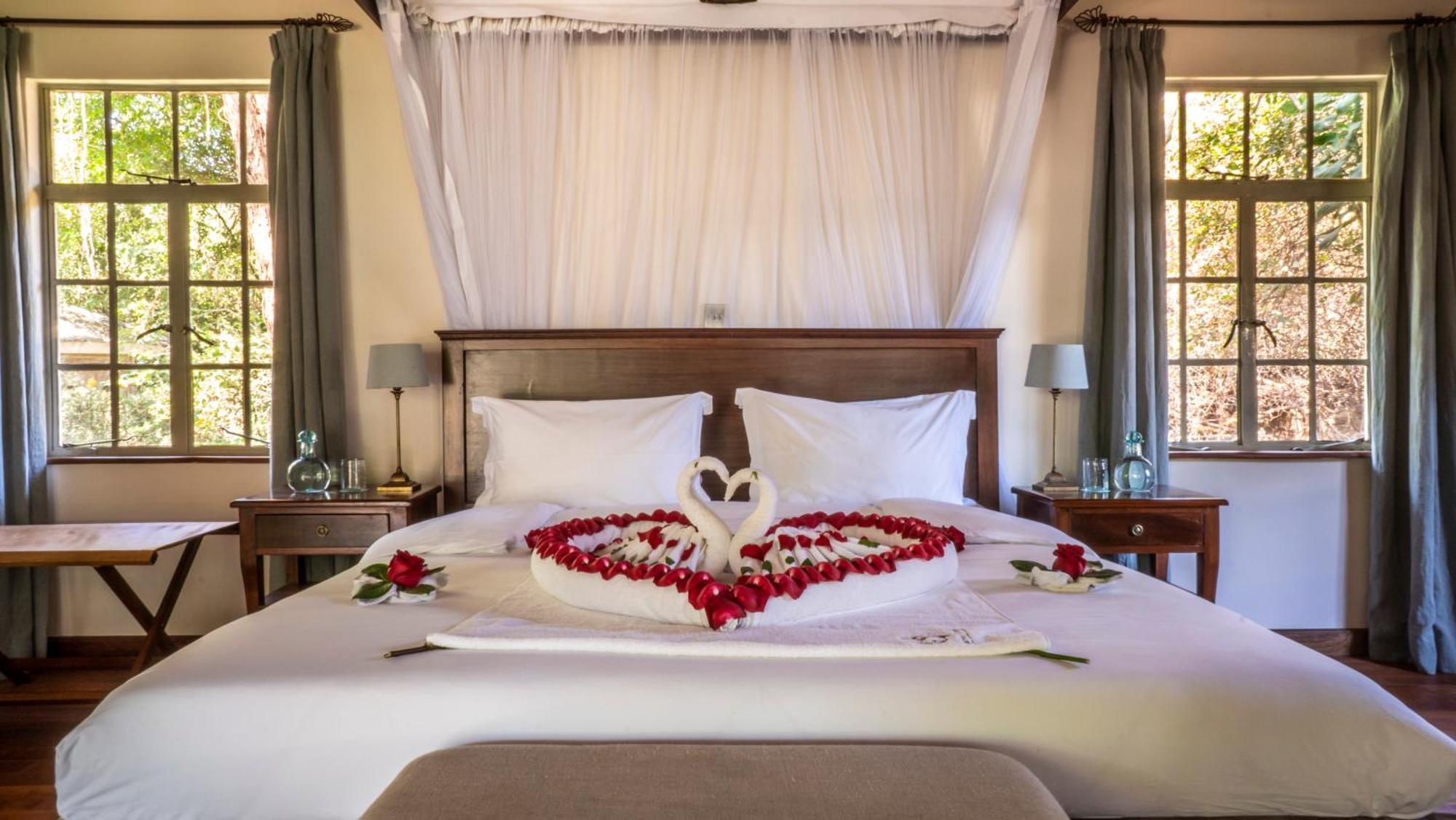 Honeymoon Suite